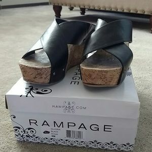 DONATED Rampage Quizzer black platforms